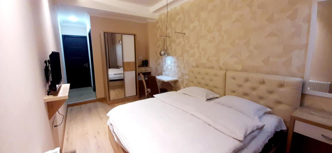 קוטאיסי Happy Stay Hotel מראה חיצוני תמונה